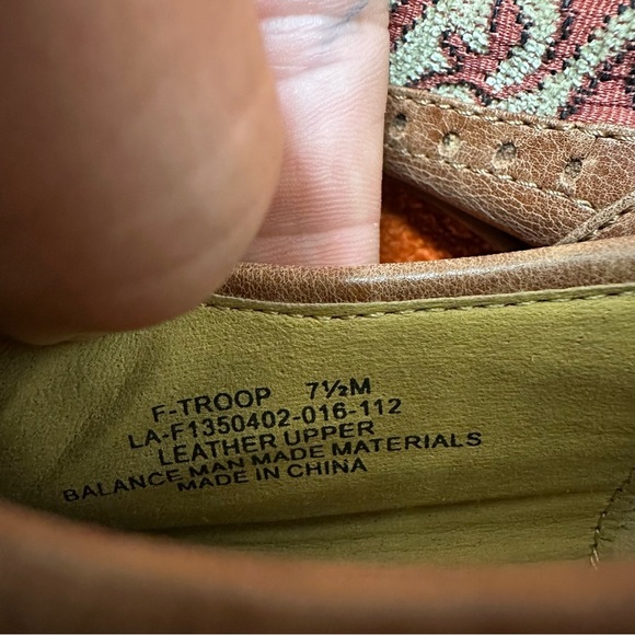 Leather casual slip on with woven tapestry and leather upper F Troop Size 7.5 - Picture 6 of 10